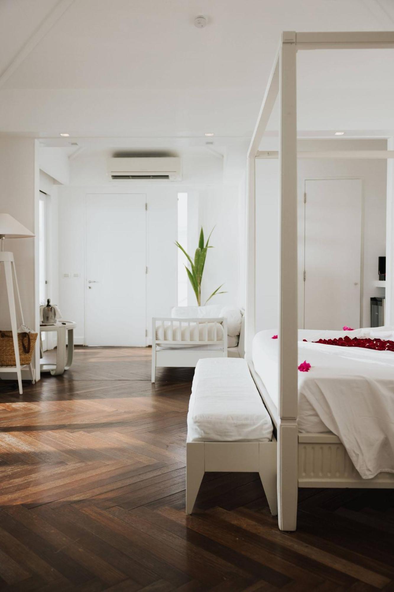 Diamonds Thudufushi Maldives & Station touristique 5*