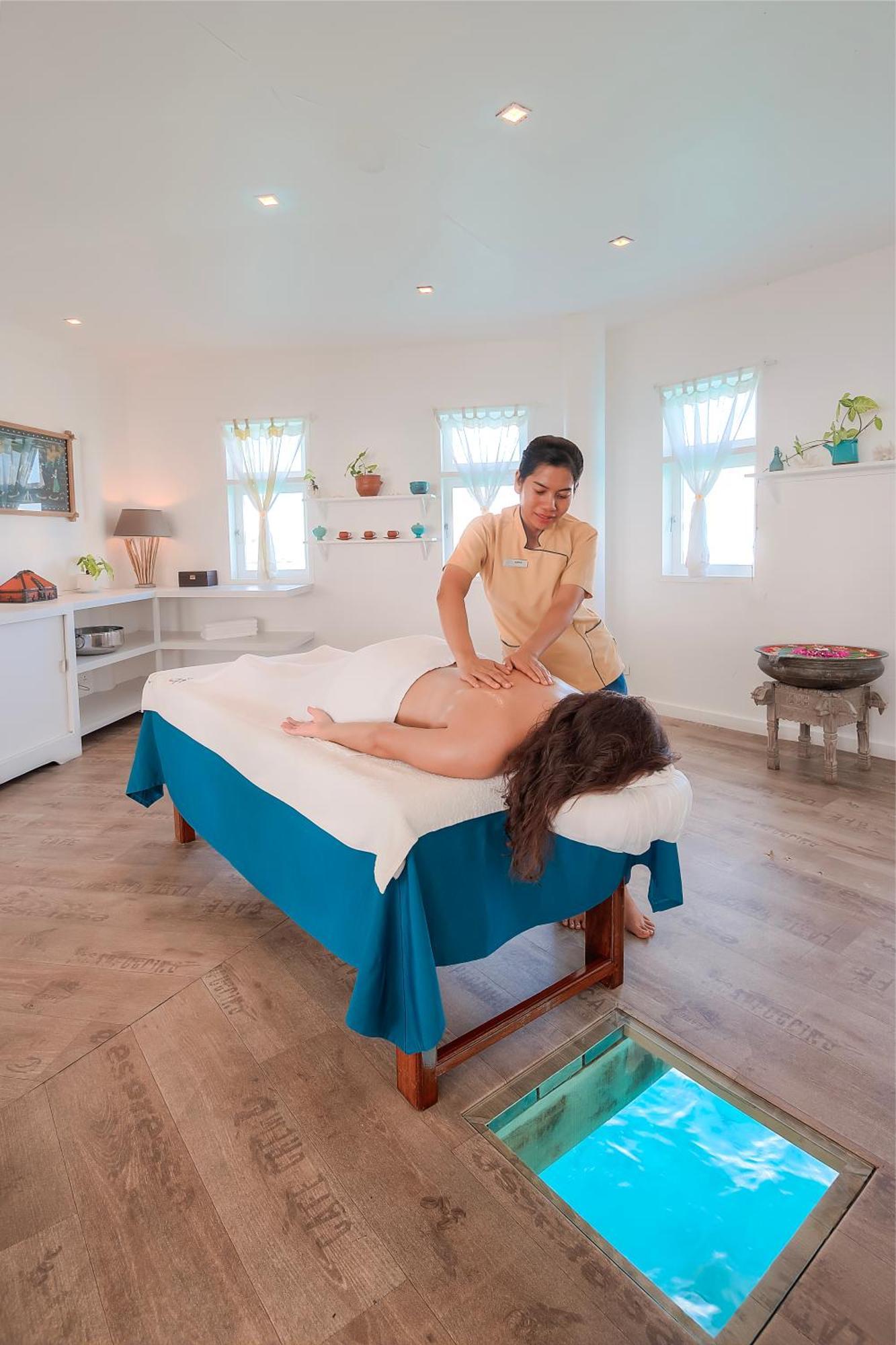 Diamonds Thudufushi Maldives & 5* Thundufushi