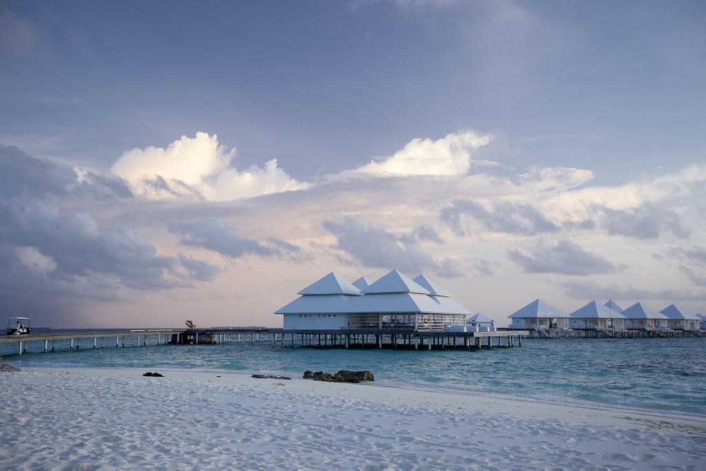 Diamonds Thudufushi Maldives & Thundufushi