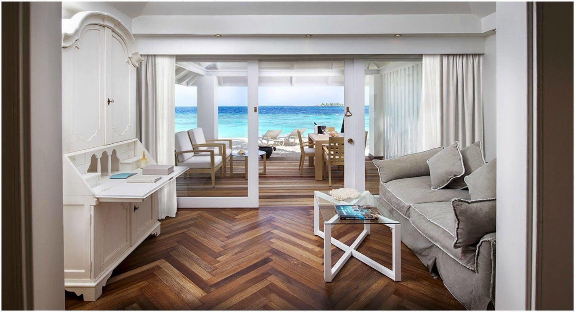 Diamonds Thudufushi Maldives & Thundufushi